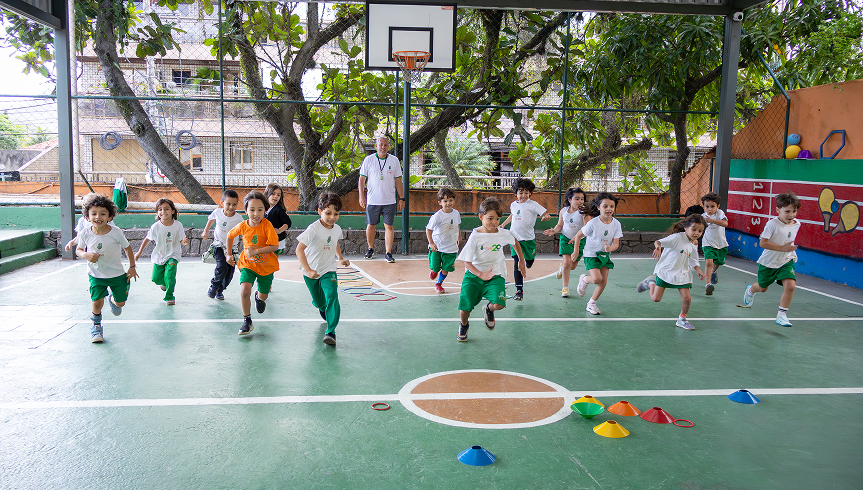 Alunos do Centro Educacional Viva